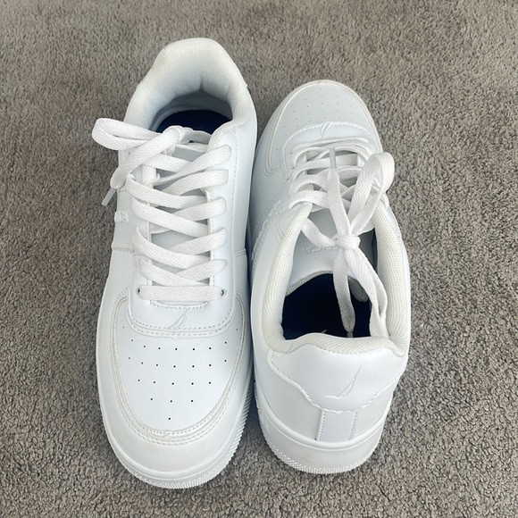Brand new “NAUTICA” white shoes - Picture 3 of 3